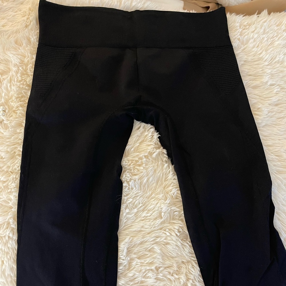 Athleta Capri Tights